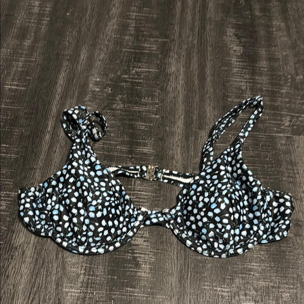 Stylish Black and Blue Patterned Bikini Top